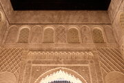 Stuckdekor in der Medrassa Bou Inania in Fès El Bali, Marokko