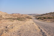 Landschaft in der Nähe des Mount Rooiberg auf der Fahrt von Khorixas nach Twyfelfontein, Namibia