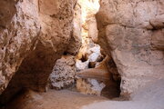 Wassertümpel im Sesriem Canyon, Namibia