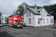 Typische Häuser mit Wellblechfassade in Reykjavík, Island