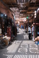 Licht und Schatten im Souk von Marrakech, Marokko
